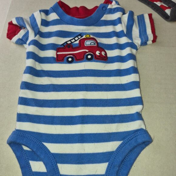 7 Bodysuit with Different Brand's, all Newborn Multi-Color. - Picture 15 of 15